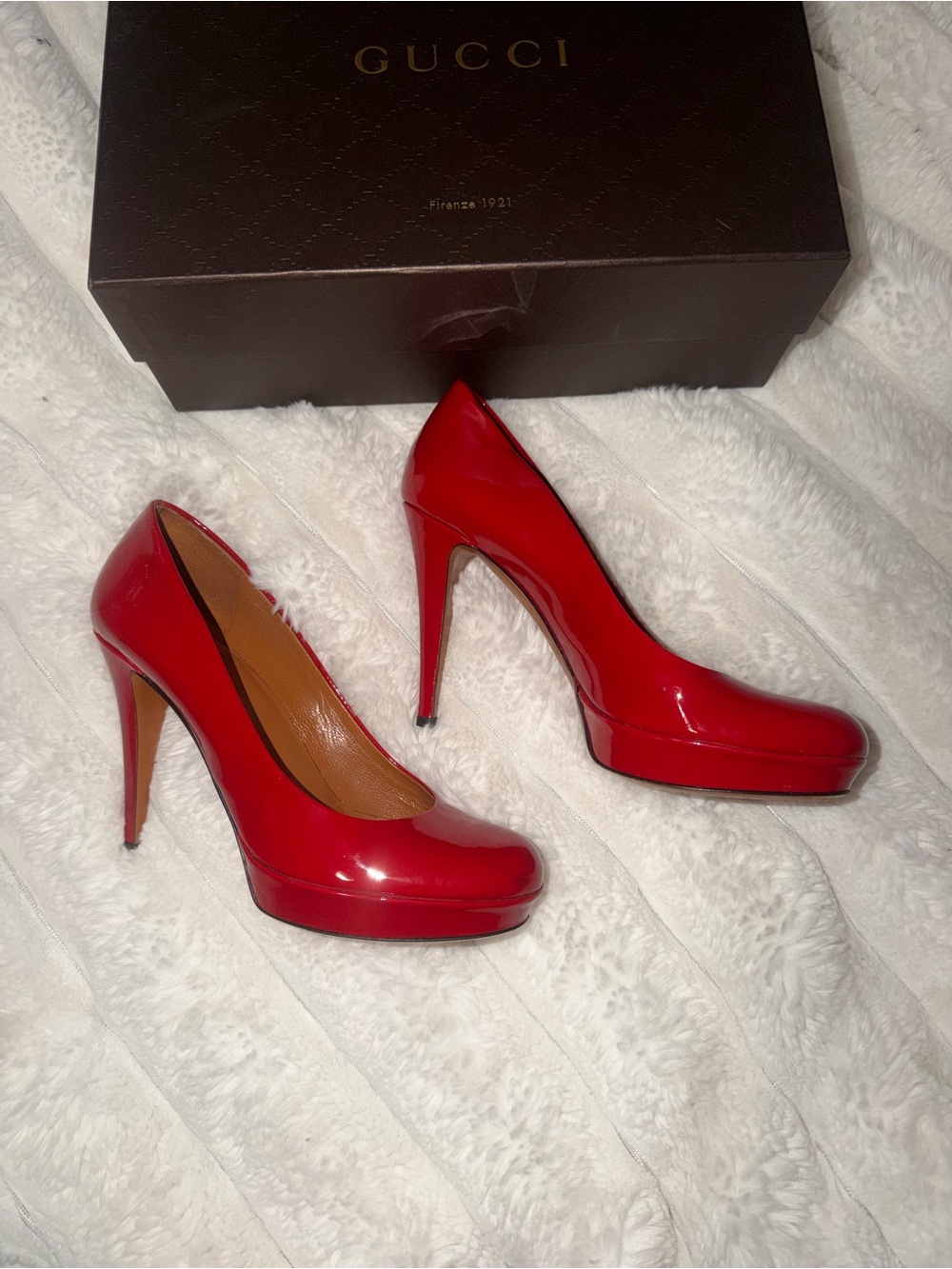 Gucci Red Patent Platform High Heel Pumps - Picture 3 of 7